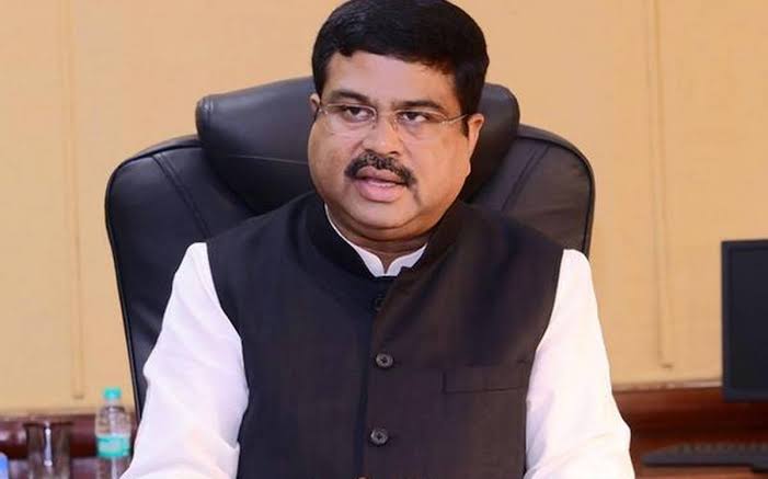 Shri Dharmendra Pradhan inaugurates centres for nano technology and Indian Knowledge System at IIT Guwahati