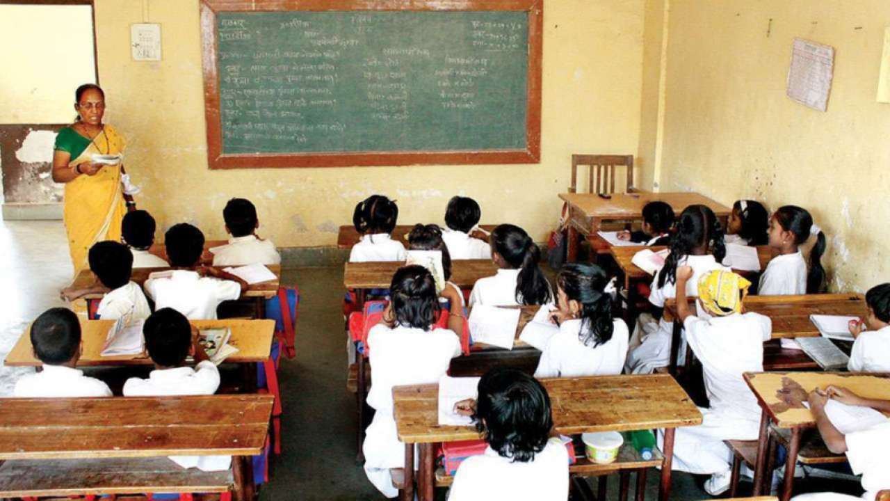 Scribes barred from entering schools in Dhenkanal