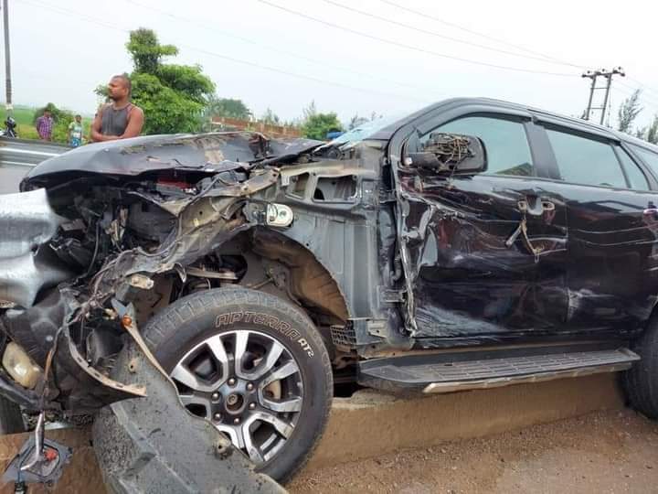 Close shave for Bhadrak MLA after truck hits his SUV