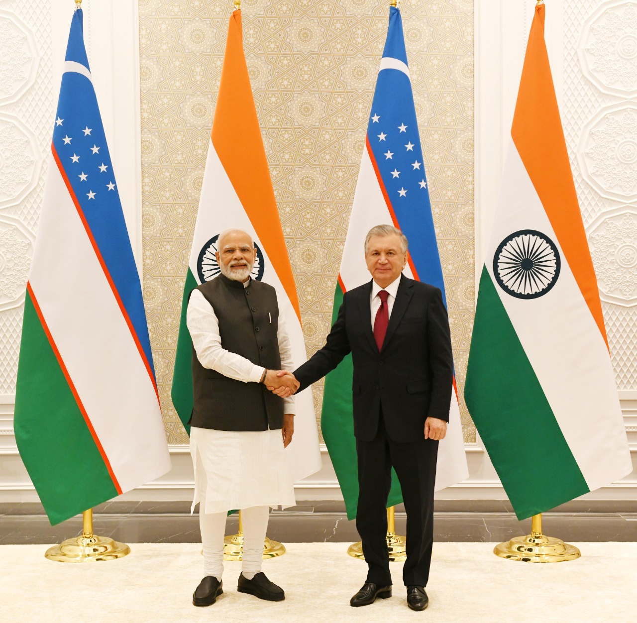 Prime Minister meets President of Russian Federation in Samarkand, Uzbekistan