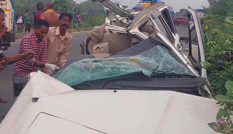 3 die, 4 critical as oil tanker hits SUV in Balasore