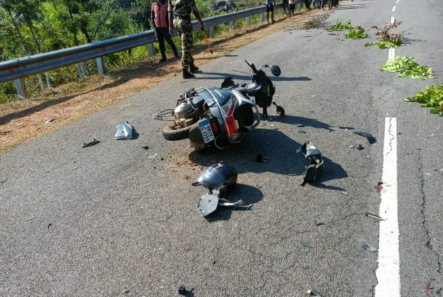 School teacher, clerk killed after bike hits scooter in Kandhamal