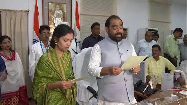 Barsha Singh Bariha takes oath as Padampur MLA