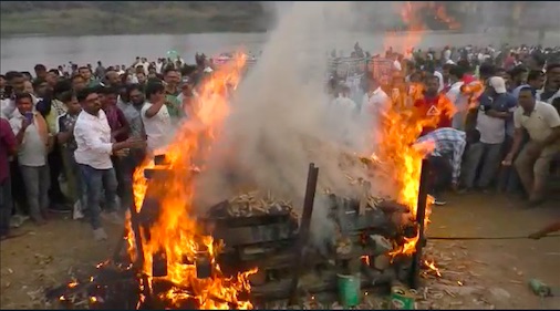 Naba Das mortal remains consigned to flames amid State honour