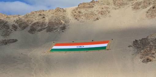 Khadi pays tribute to Mahatma Gandhi with world’s largest Khadi National Flag displayed at Leh