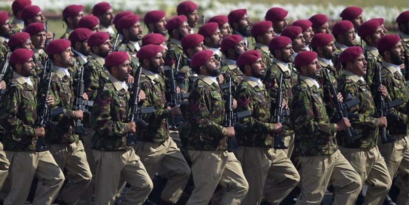 ପାକ୍ ସେନାକୁ ପରିହାସ କଲେ ଜେଲ୍!