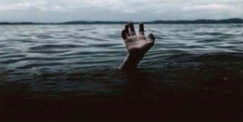 ନଦୀରେ ଭାସି ୪ ନିଖୋଜ