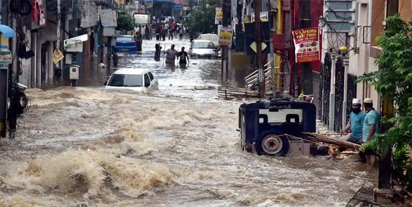 ବର୍ଷା ବିତ୍ପାତ : ହାଇଦ୍ରାବାଦ-ତେଲେଙ୍ଗାନାରେ ୩୦ ମୃତ, ମୁମ୍ବାଇ-ପୁଣରେ ବି ପ୍ରବଳ ବର୍ଷା