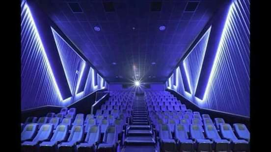 ହାଉସ ଫୁଲରେ ଚାଲିବ ପ୍ରେକ୍ଷାଳୟ