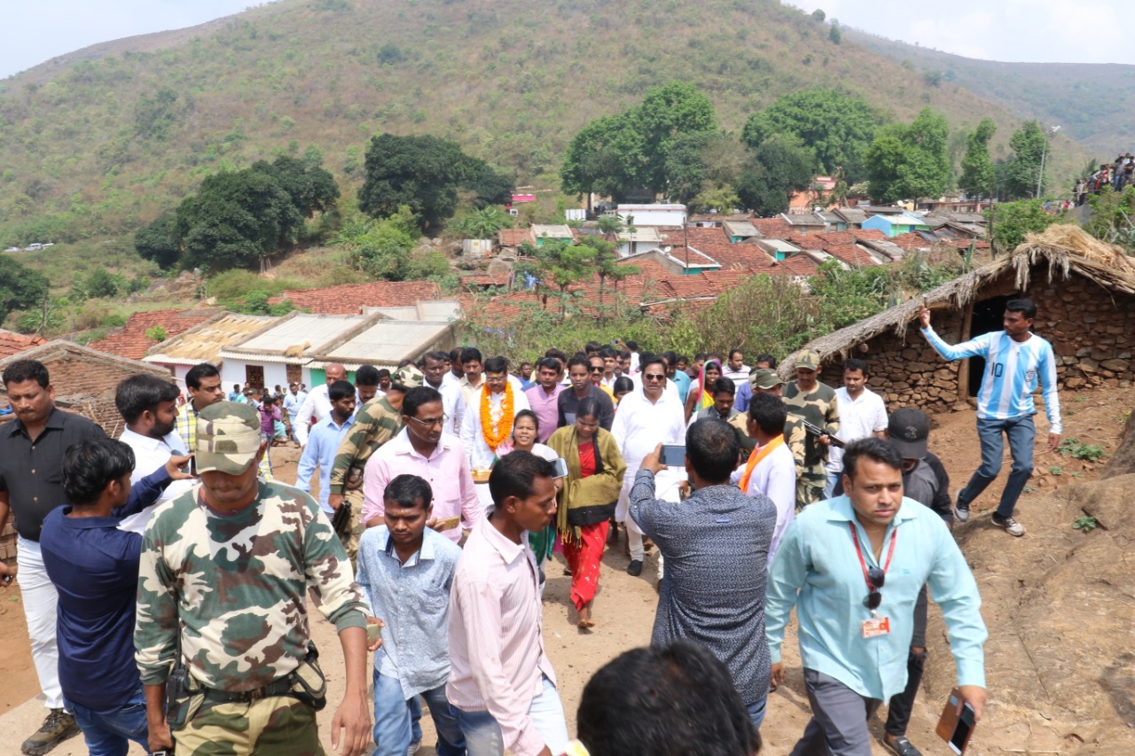 କୋଟିଆ ସମସ୍ୟାର ସମାଧାନ ପାଇଁ ଓଡ଼ିଶାବାସୀ ଏକ୍ ହୋଇ ଉଦ୍ୟମ କରିବା ଦରକାର - ଧର୍ମେନ୍ଦ୍ର ପ୍ରଧାନ