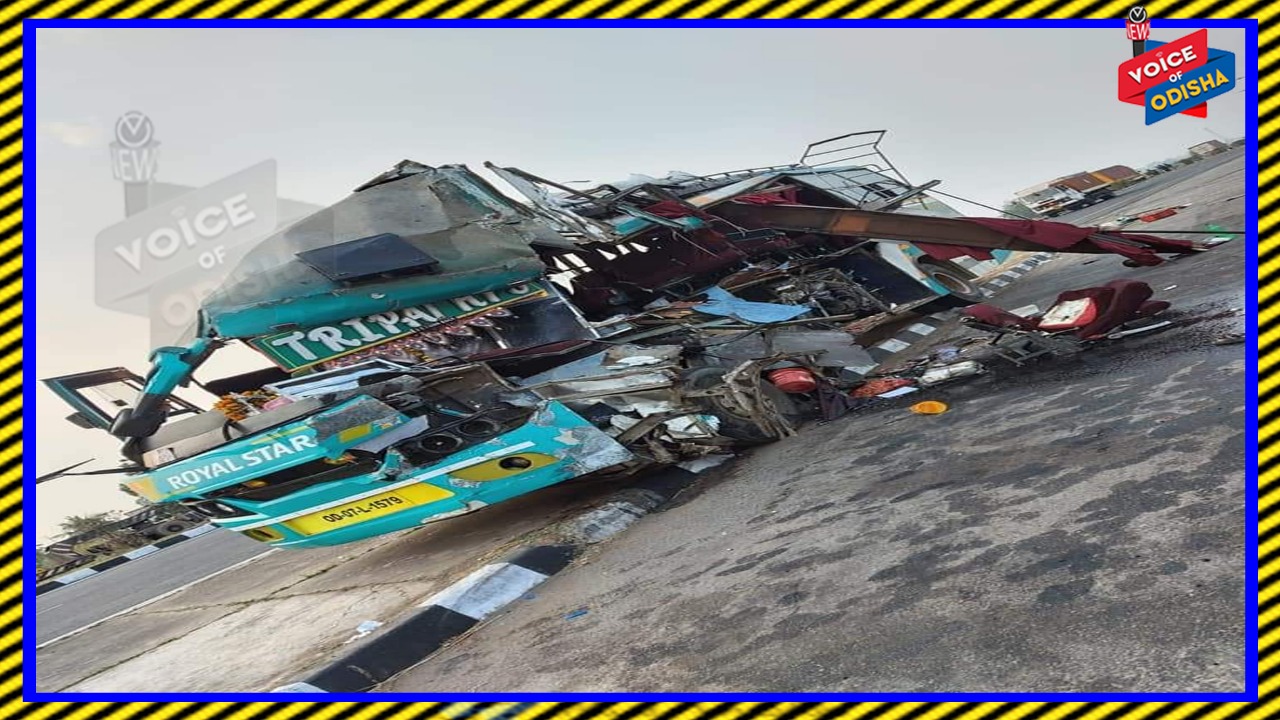 ଘରୋଇ ବସ ଦୁର୍ଘଟଣା ଗ୍ରସ୍ତ , ଜଣେ ମୃତ