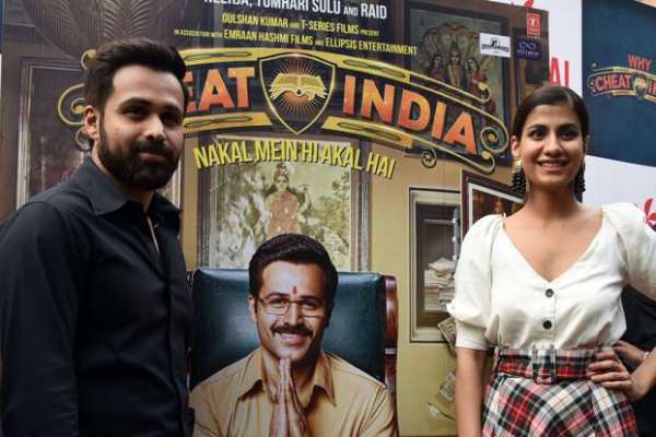 ଅନ୍ଲାଇନ୍ ଲିକ୍ ହେଲା 'ହ୍ୱାଏ ଚିଟ୍ ଇଣ୍ଡିଆ'