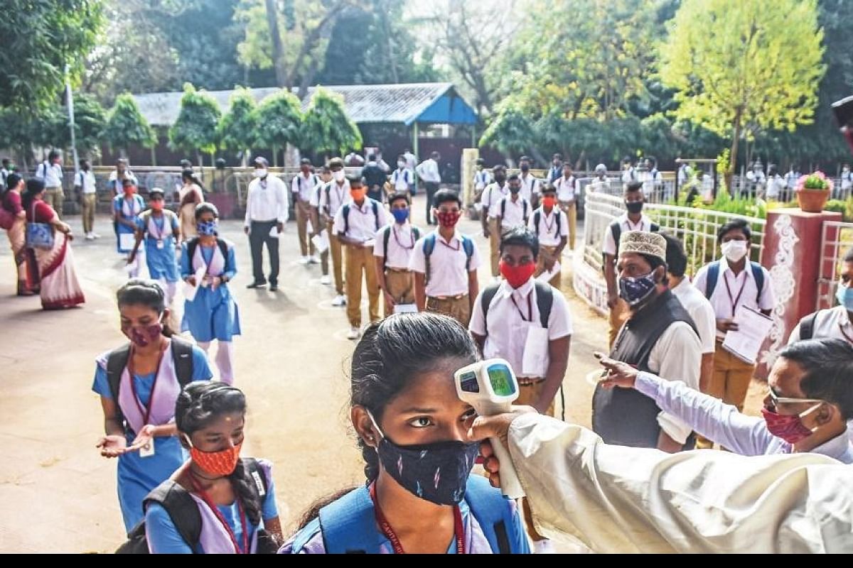 ବାତ୍ୟା ପାଇଁ ୧୧ ଜିଲ୍ଲାରେ ସ୍କୁଲ ବନ୍ଦ