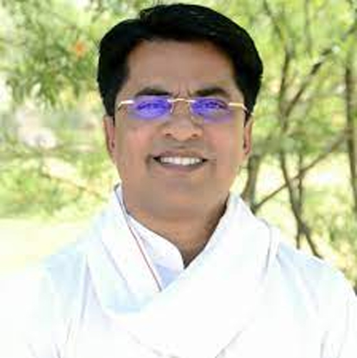 ମଞ୍ଚରେ ଭାଷଣ ଦେବା ବେଳେ ଟଳି ପଡ଼ିଲେ କଂଗ୍ରେସ ନେତା