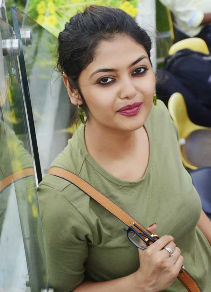 ମୁକୁଳିଲେ ସାୟୋନି ଘୋଷ 