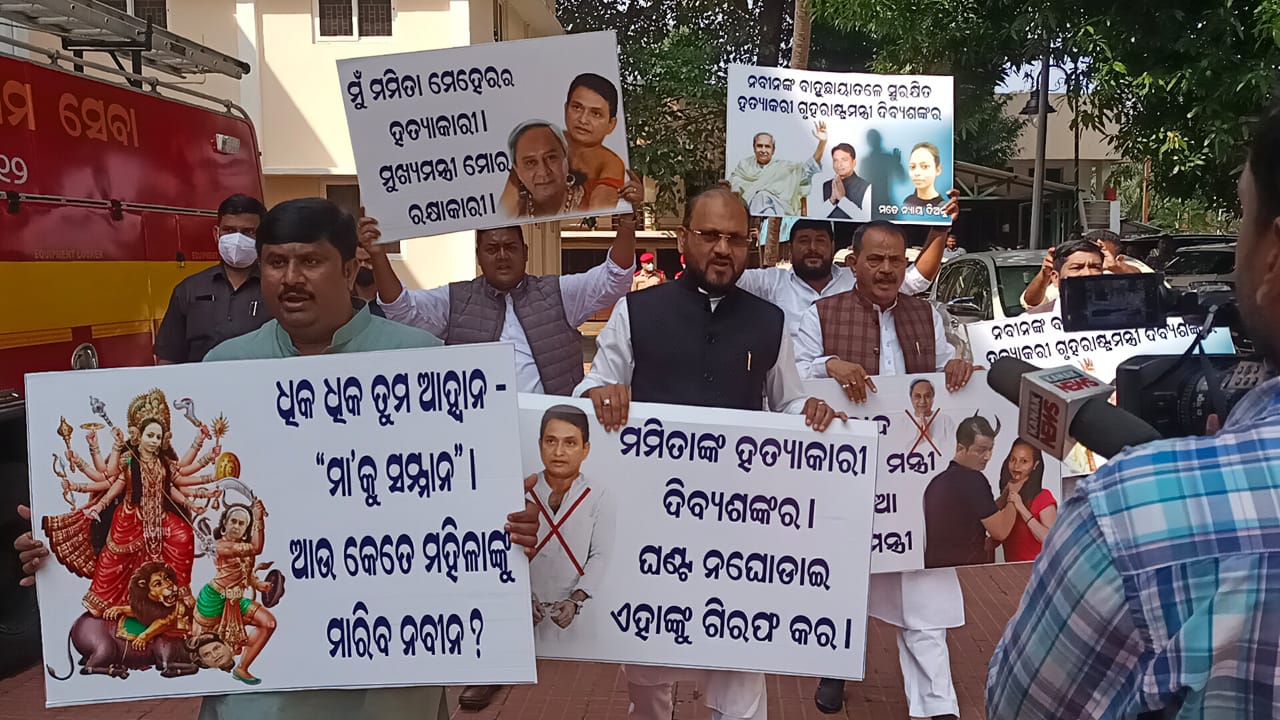 ୩ ଦଳର ହଟ୍ଟଗୋଳରେ ଅଚଳ ବିଧାନସଭା 