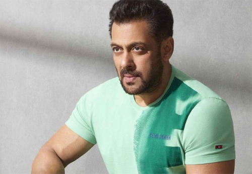 ରାତିରେ ସଲ୍‌ମାନଙ୍କୁ କାମୁଡ଼ିଦେଲା ସାପ, ମେଡିକାଲ୍‌ରେ ଭର୍ତ୍ତି