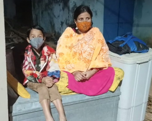 ତପସ୍ବିନୀଙ୍କ ରାସ୍ତାରେ ଲୋପାମୁଦ୍ରା, ସ୍ବାମୀଙ୍କ ଘର ଆଗରେ ଦେଲେ ଧାରଣା