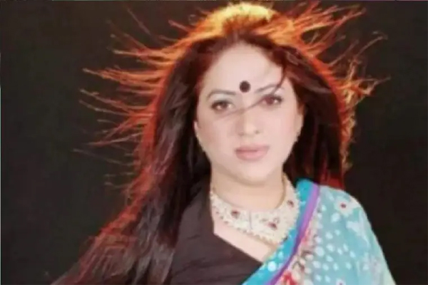 ବ୍ରିଜ୍‌ ନିକଟରେ ପଡ଼ିଥିବା ଅଖାରୁ ମିଳିଲା ଅଭିନେତ୍ରୀଙ୍କ ମୃତଦେହ