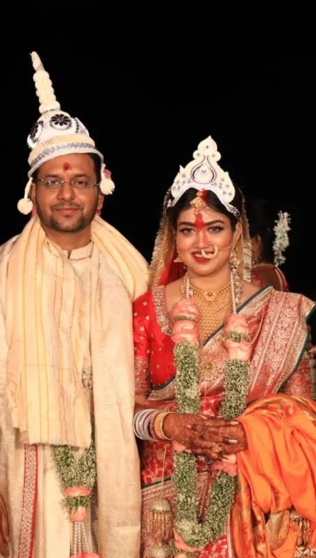 କାହା ହାତ ଧରିଲେ ରାଗିଣୀ 