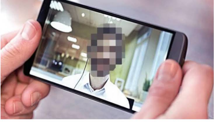 ସାବଧାନ! ଅଶ୍ଳୀଳ ଭିଡିଓ ଚାଟ କରି ଲୁଟୁଛନ୍ତି 