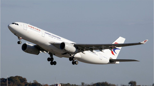 ପାହାଡ଼ରେ ପିଟିହେଲା ଯାତ୍ରୀବାହୀ ବିମାନ, ଜଳିଗଲା ଜଙ୍ଗଲ