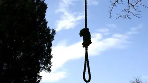 ଗଛରୁ ୩ ଯୁବତୀଙ୍କ ଝୁଲନ୍ତା ମୃତଦେହ ଉଦ୍ଧାର