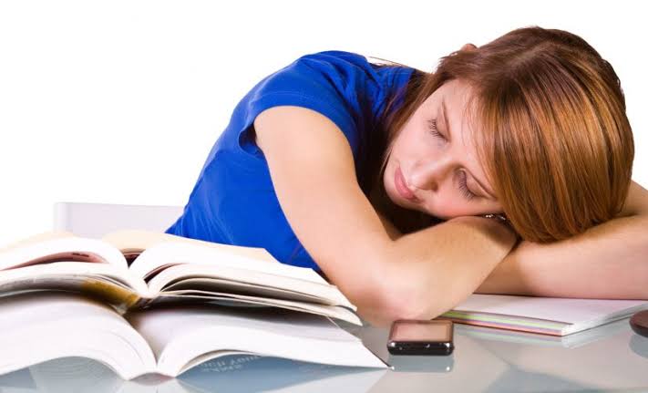 ପଢ଼ିଲାବେଳେ ନିଦ ଆସୁଛି କି...