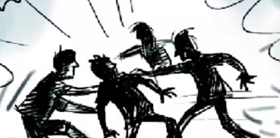 ସହପାଠୀଙ୍କୁ ମାଡ଼ ମାରି ବିଦା ହେଲେ ୮ ଛାତ୍ର