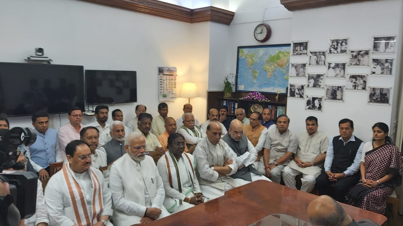 ଦ୍ରୌପଦୀଙ୍କ ନାମାଙ୍କନ, ଉପସ୍ଥିତ ରହିଲେ ମୋଦି 