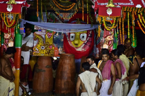 ଆଜି ଅଧରପଣା, କାଲି ନୀଳାଦ୍ରି ବିଜେ