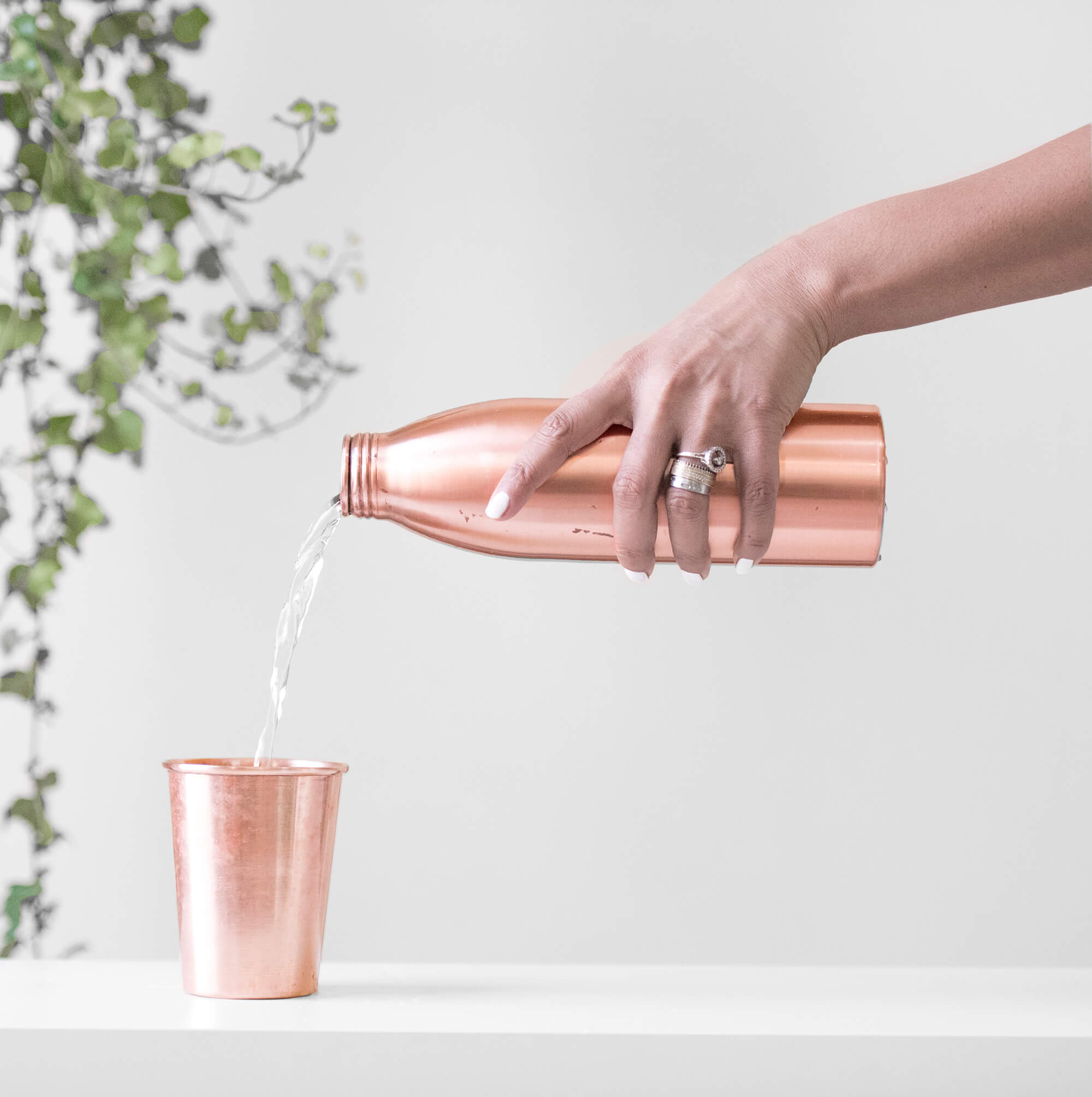 ତମ୍ବାପାତ୍ରରେ ପାଣି ପିଇଲେ ମିଳିଥାଏ ଏହିସବୁ ଲାଭ