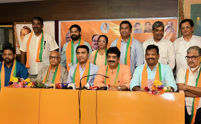 ଦଳ ଛାଡ଼ିଲେ କଂଗ୍ରେସର  ୮  ବିଧାୟକ