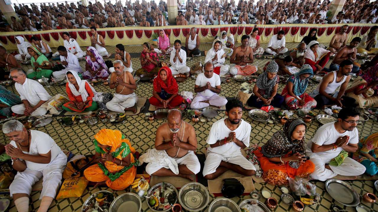 ଆଜି ପବିତ୍ର ମହାଳୟା ଅମାବାସ୍ୟା, ପିତୃପୁରୁଷଙ୍କୁ ଉଦ୍ଦେଶ୍ୟରେ ଦିଆଯାଉଛି ଶ୍ରାଦ୍ଧ