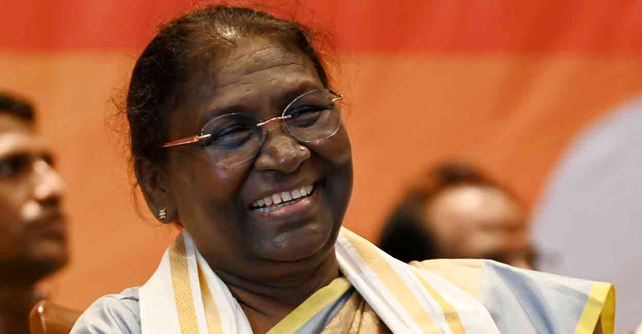 ପୁଣି ରାଷ୍ଟ୍ରପତିଙ୍କୁ ବିବାଦୀୟ ମନ୍ତବ୍ୟ ଦେଲେ କଂଗ୍ରେସ ନେତା