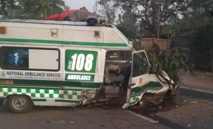 ୧୦୮ ଆମ୍ବୁଲାନ୍ସ ଦୁର୍ଘଟଣା,  ଚାଲିଗଲା ୨ ଜୀବନ