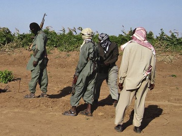 ଆତଙ୍କୀଙ୍କ ବର୍ବର କାଣ୍ଡ, ହୋଟେଲ ଆକ୍ରମଣରେ ୯ ମୃତ 