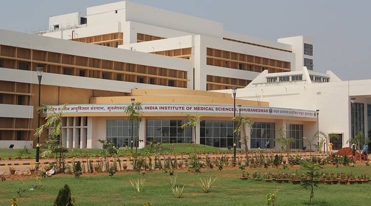 ଏମ୍ସ ହସ୍ପିଟାଲରୁ  ଗିରଫ ହେଲେ ୧୨ଦଲାଲ 