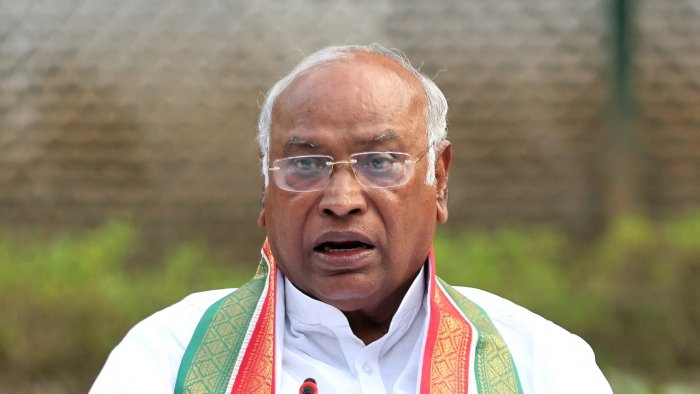 ସରକାରୀ ବିଭାଗରେ ୩୦ ଲକ୍ଷ ପଦ ଖାଲିକୁ ନେଇ ପ୍ରଧାନମନ୍ତ୍ରୀଙ୍କୁ ସମାଲୋଚନା 