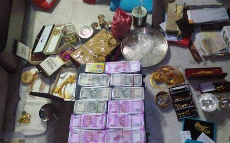 ବଡ ଖବର: ୧୭ କେ.ଜି ସୁନା ଓ ନଗଦ ଦେଢ କୋଟି ଟଙ୍କା ଜବତ