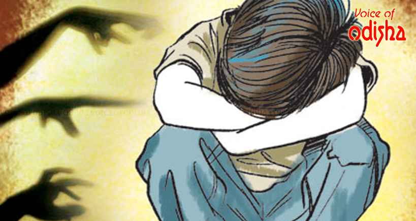 ଯୁବକଙ୍କୁ ଗଣଦୁଷ୍କର୍ମ