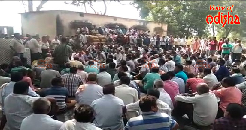 ଟୋକନ୍ ବ୍ୟବସ୍ଥାକୁ ବିରୋଧ କରି ପଶ୍ଚିମ ଓଡିଶା ଚାଷୀଙ୍କ ଆନ୍ଦୋଳନ