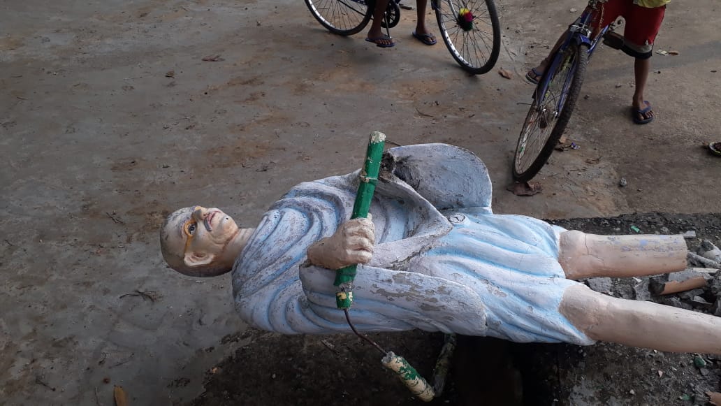 ବିଜେଡ଼ି କଳି ପାଇଁ ଭାଙ୍ଗିଲା ଗାନ୍ଧୀଙ୍କ ମୂର୍ତି