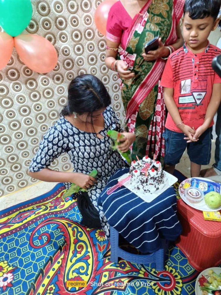  ଶୁଆ ଜନ୍ମଦିନ କେକ କାଟି ଅଡ଼ୁଆରେ ମହାରଣା ପରିବାର !