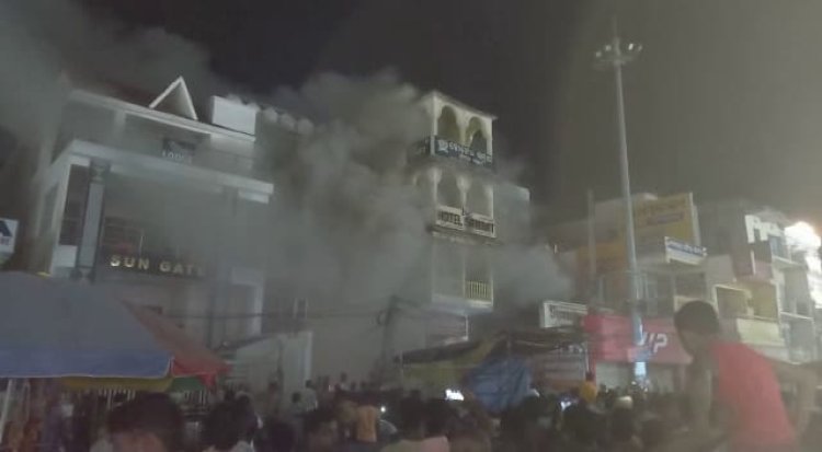 ଜଳୁଛି  ଲକ୍ଷ୍ମୀ ମାର୍କେଟ,  ୧୨ ଘଣ୍ଟା ପରେ ବି ହୋଇପାରୁନି ଆୟତ୍ତ