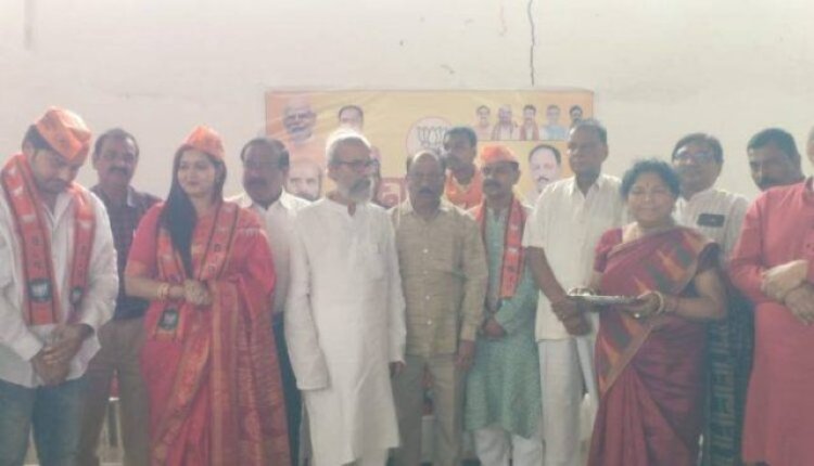 ବିଜେପିରେ ମିଶିଲେ ଓଲିଉଡର ଚର୍ଚ୍ଚିତ ଅଭିନେତ୍ରୀ ଜିନା ଓ ଅଭିନେତା ରୁଦ୍ର