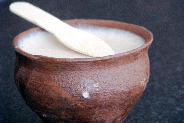 ଘରୁ ବାହାରିବା ପୂର୍ବରୁ ଦହି- ଚିନି କାହିଁକି ଖାଇବା ?