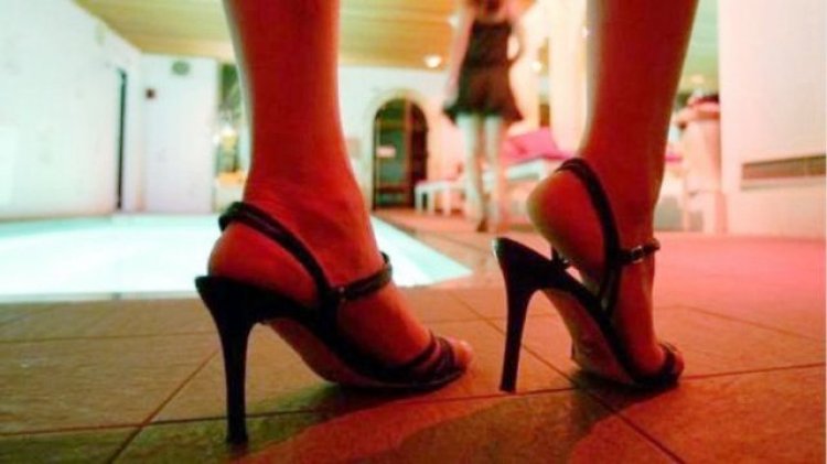 ବାହାରେ ‘ସାଇ ସେବା ଟ୍ରଷ୍ଟ’ ଫଳକ , ଭିତରେ ଦେହ ବ୍ୟବସାୟ