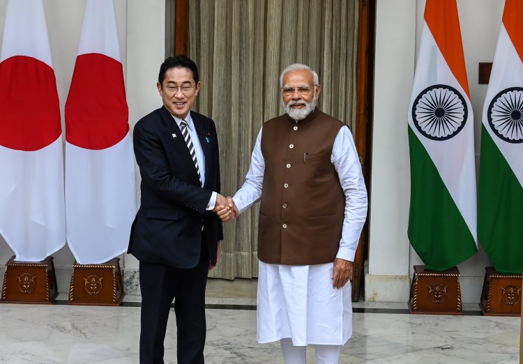 ଭାରତରେ ଜାପାନ ପ୍ରଧାନମନ୍ତ୍ରୀ ଖାଇଲେ ଲସି, ଗୁପଚୁପ