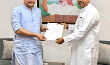 କେନ୍ଦ୍ରମନ୍ତ୍ରୀ ଅଶ୍ୱିନୀ ବୈଷ୍ଣବଙ୍କୁ ଭେଟିଲେ ସମ୍ବିତ ପାତ୍ର